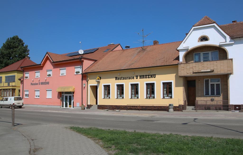 Hotel Penzion a restaurace U Hroznu Velké Bílovice Exteriér fotografie