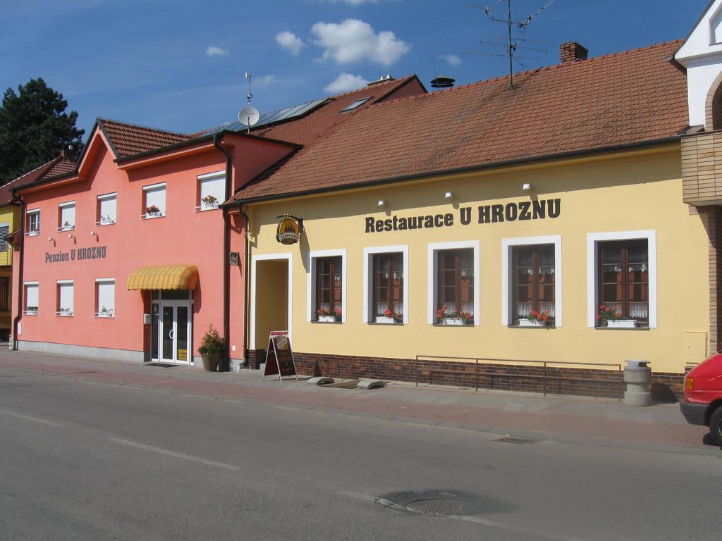 Hotel Penzion a restaurace U Hroznu Velké Bílovice Exteriér fotografie